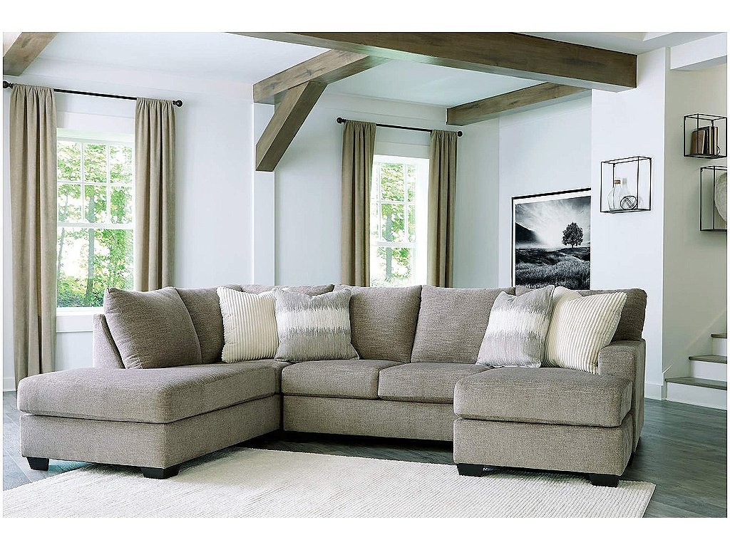 Creswell 2-Piece Sectional with Chaise