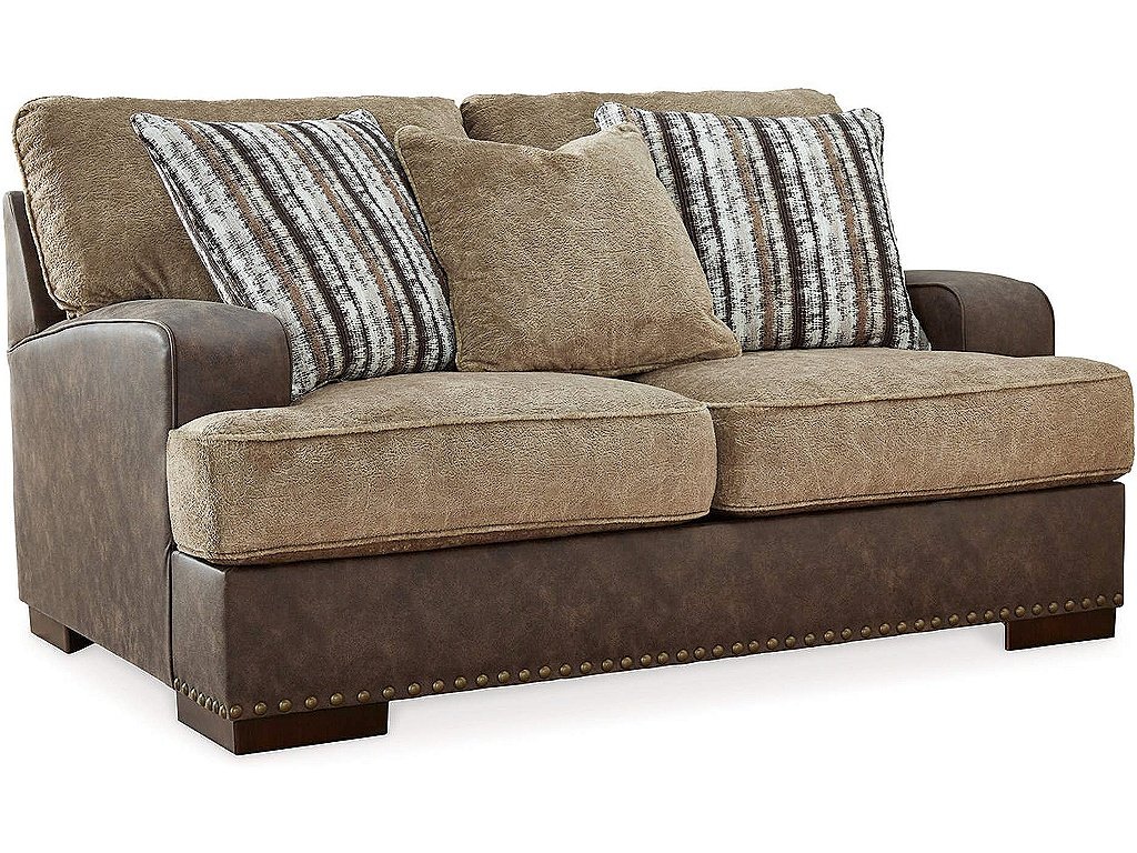 Alesbury Loveseat