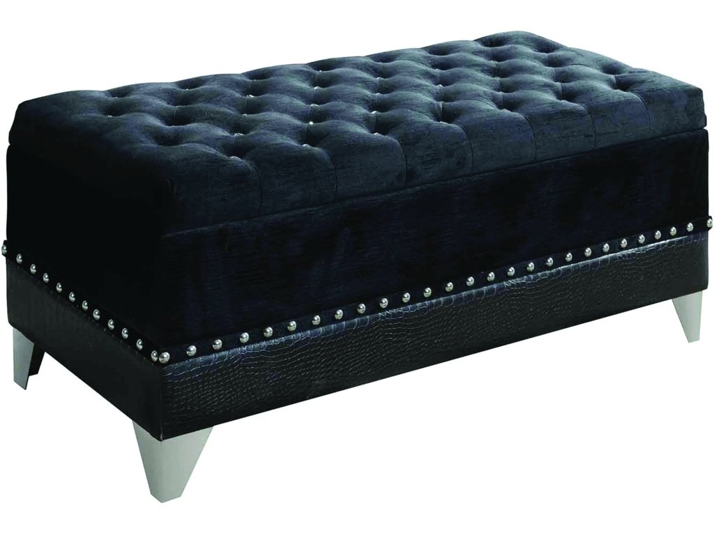 Barzini Tufted Rectangular Trunk With Nailhead Black