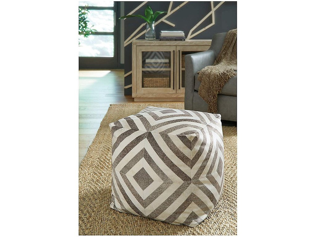 Hartselle Pouf