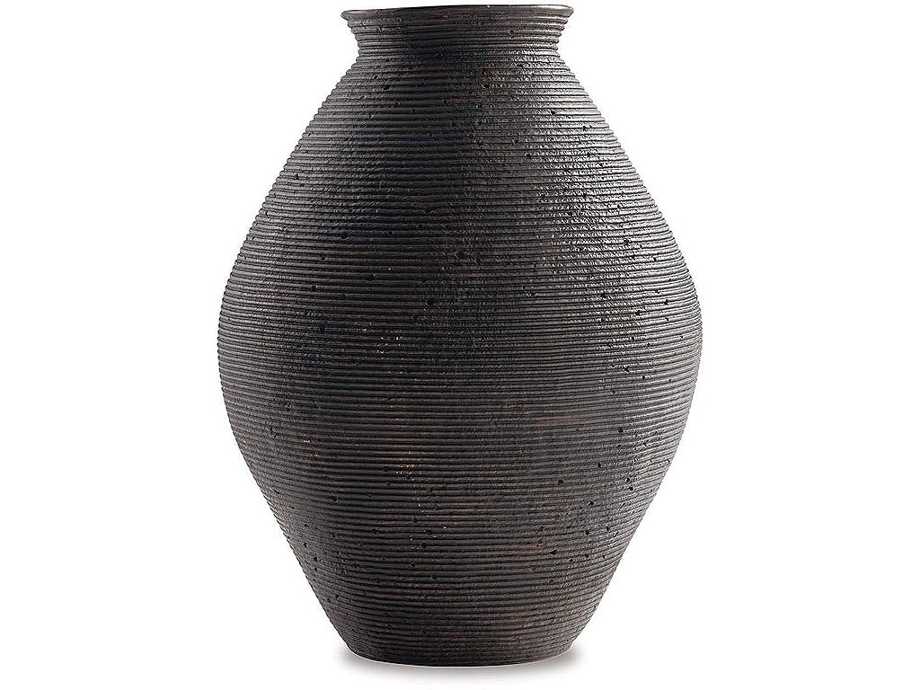 Hannela Vase