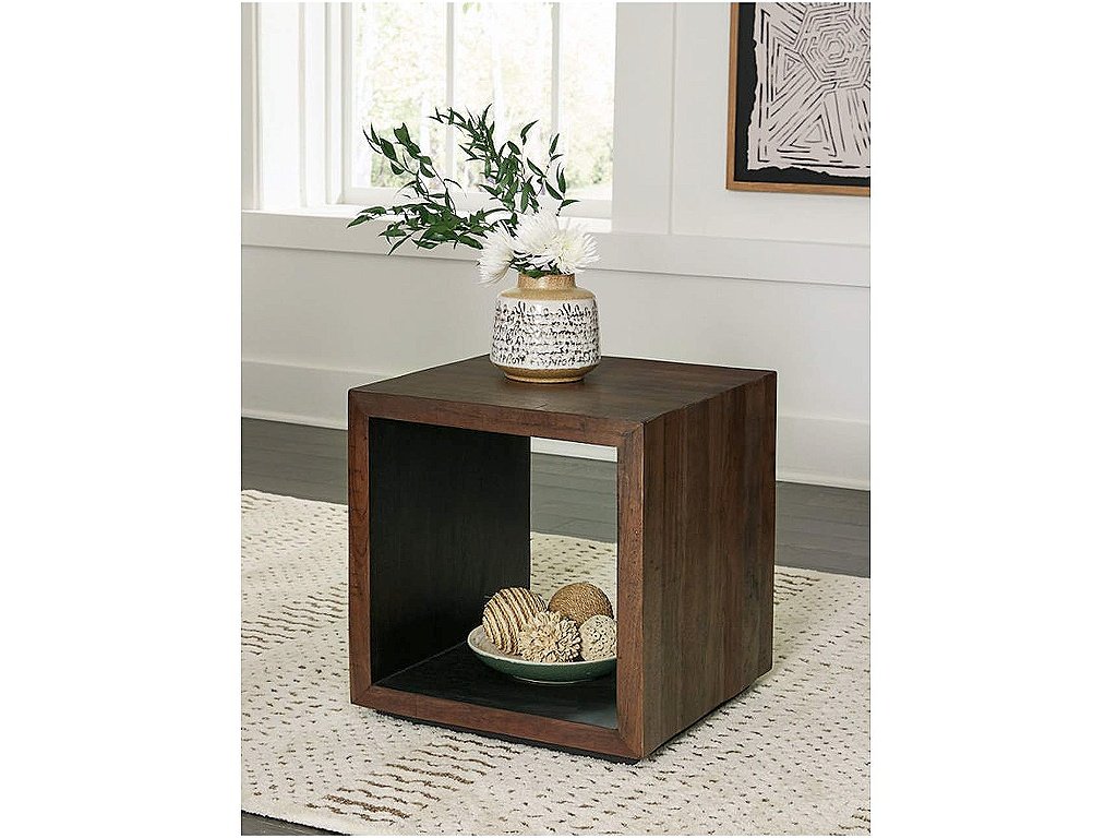 Hensington End Table