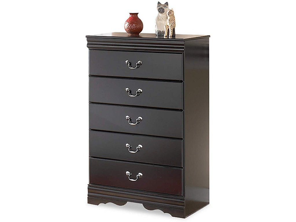 Huey Vineyard Chest of Drawers