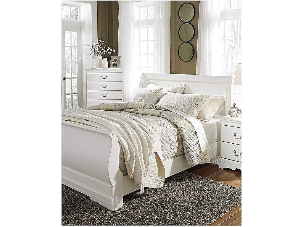 Anarasia Queen Sleigh Bed with Chest of Drawers and Nightstand