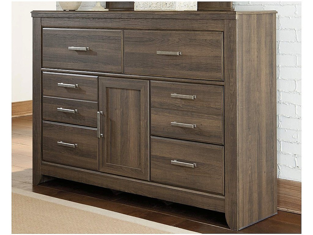 Juararo Dresser