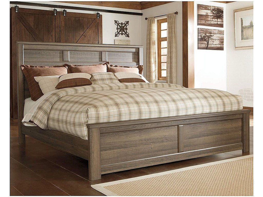 Juararo California King Panel Bed