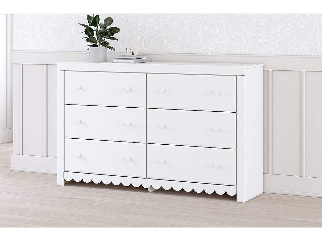 Mollviney Dresser