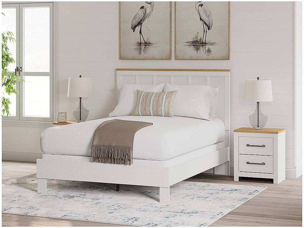 Linnocreek Queen Panel Bed