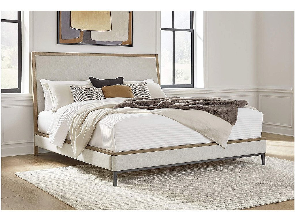 Tomtyn California King Upholstered Bed