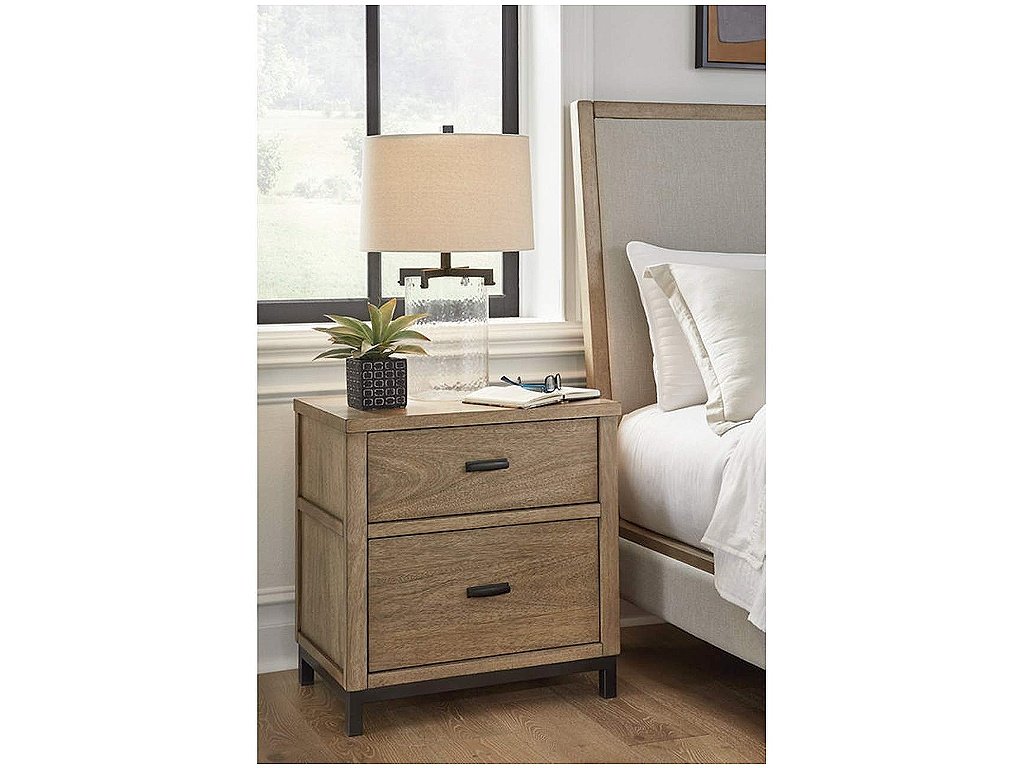 Tomtyn Nightstand