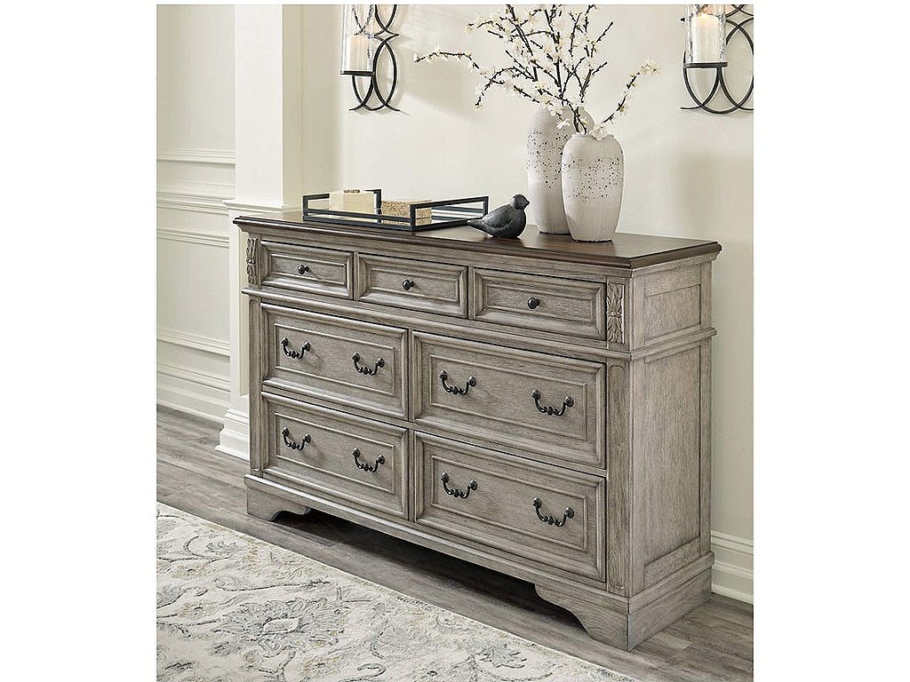 Lodenbay Dresser