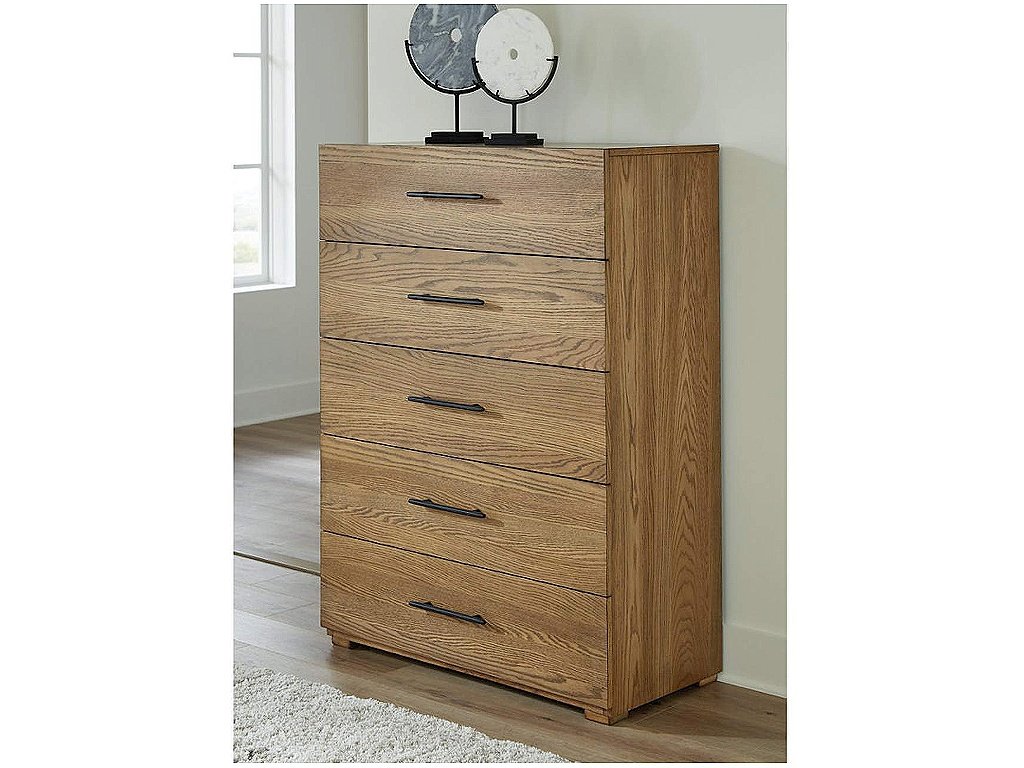 Dakmore Chest of Drawers