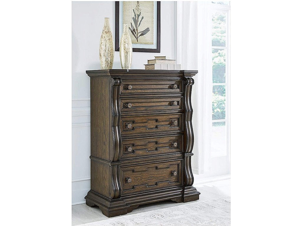 Maylee Chest of Drawers