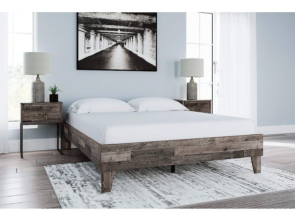 Neilsville Queen Platform Bed