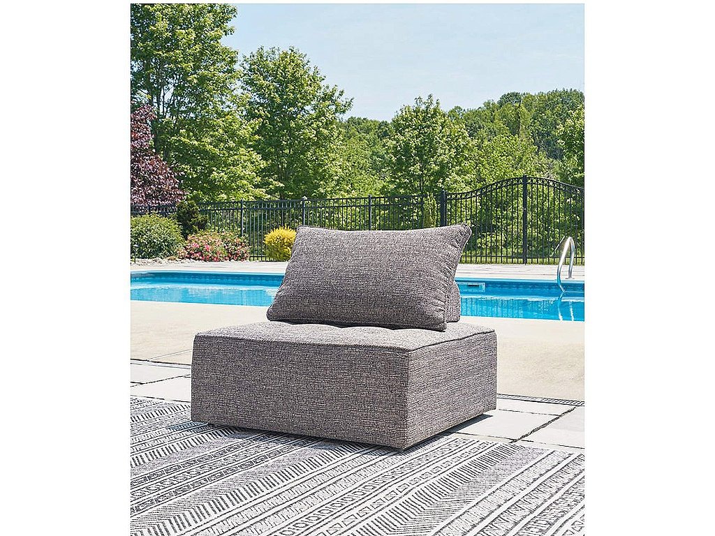 Bree Zee Outdoor Lounge Chair with Cushion