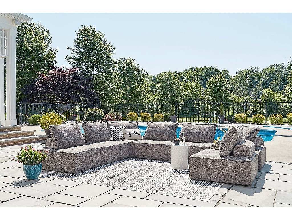 Bree Zee 8-Piece Outdoor Sectional