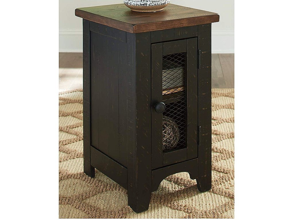 Valebeck Chairside End Table